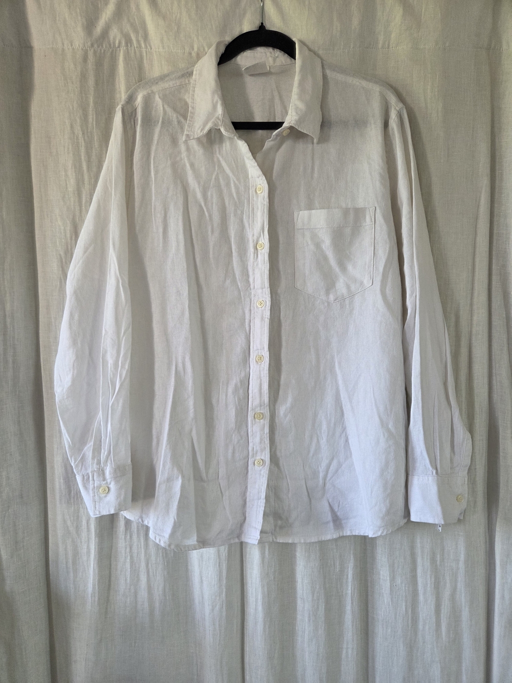 GAP | White Long-Sleeve Button-Down Shirt